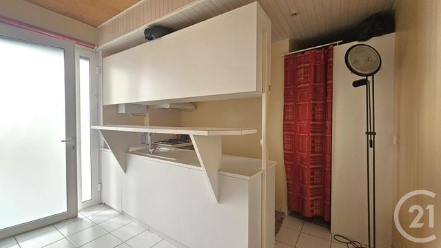 Afficher la photo en grand Appartement Studio à vendre - 1 pièce - 22.57 m2 - PARIS - 75018 - ILE-DE-FRANCE - Century 21 Prestige Montmartre