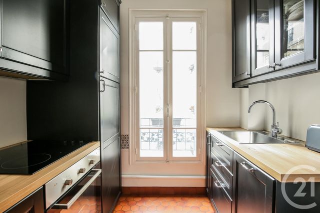 Appartement à vendre - 2 pièces - 54.6 m2 - PARIS - 75018 - ILE-DE-FRANCE - Century 21 Prestige Montmartre Appartement à vendre - 2 pièces - 54.6 m2 - PARIS - 75018 - ILE-DE-FRANCE - Century 21 Prestige Montmartre
