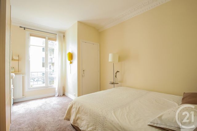 Appartement à vendre - 2 pièces - 54.6 m2 - PARIS - 75018 - ILE-DE-FRANCE - Century 21 Prestige Montmartre Appartement à vendre - 2 pièces - 54.6 m2 - PARIS - 75018 - ILE-DE-FRANCE - Century 21 Prestige Montmartre