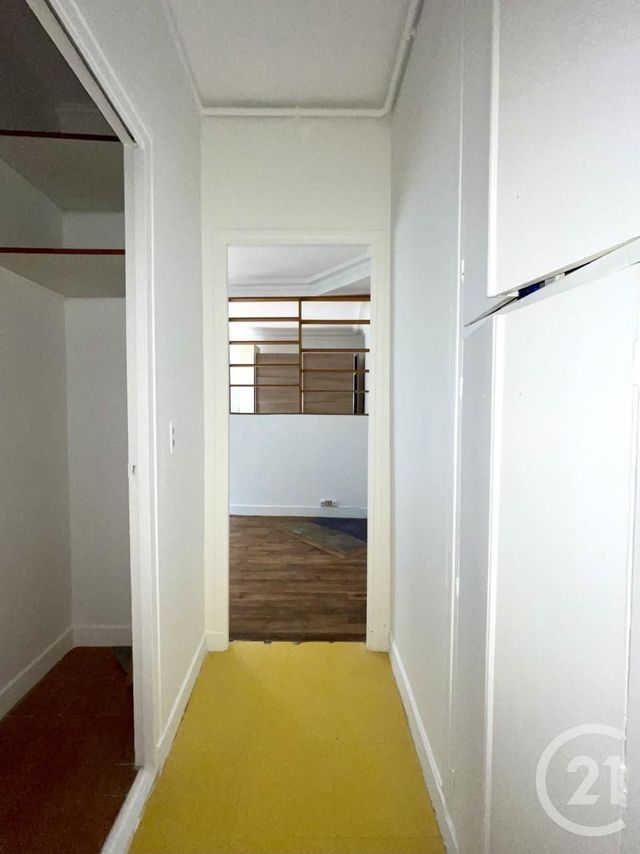 Appartement à vendre - 2 pièces - 35.7 m2 - PARIS - 75018 - ILE-DE-FRANCE - Century 21 Prestige Montmartre Appartement à vendre - 2 pièces - 35.7 m2 - PARIS - 75018 - ILE-DE-FRANCE - Century 21 Prestige Montmartre