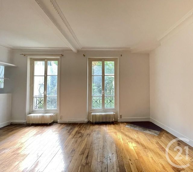 Appartement à vendre - 2 pièces - 35.7 m2 - PARIS - 75018 - ILE-DE-FRANCE - Century 21 Prestige Montmartre Appartement à vendre - 2 pièces - 35.7 m2 - PARIS - 75018 - ILE-DE-FRANCE - Century 21 Prestige Montmartre