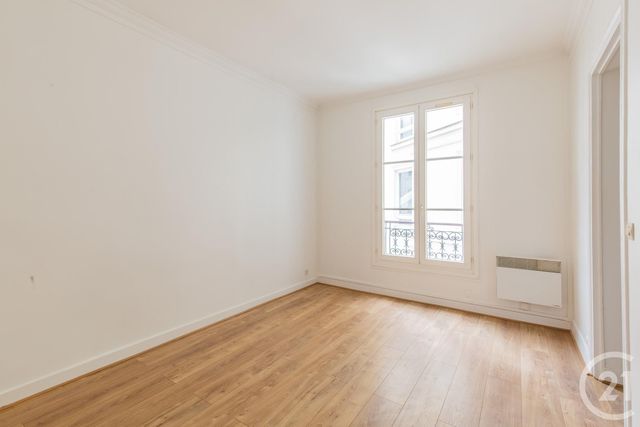 Appartement à vendre - 2 pièces - 47.89 m2 - PARIS - 75018 - ILE-DE-FRANCE - Century 21 Prestige Montmartre Appartement à vendre - 2 pièces - 47.89 m2 - PARIS - 75018 - ILE-DE-FRANCE - Century 21 Prestige Montmartre