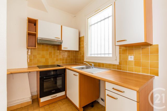 Appartement à vendre - 2 pièces - 47.89 m2 - PARIS - 75018 - ILE-DE-FRANCE - Century 21 Prestige Montmartre Appartement à vendre - 2 pièces - 47.89 m2 - PARIS - 75018 - ILE-DE-FRANCE - Century 21 Prestige Montmartre
