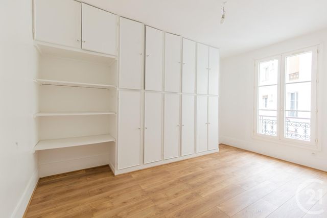 Appartement à vendre - 2 pièces - 47.89 m2 - PARIS - 75018 - ILE-DE-FRANCE - Century 21 Prestige Montmartre Appartement à vendre - 2 pièces - 47.89 m2 - PARIS - 75018 - ILE-DE-FRANCE - Century 21 Prestige Montmartre