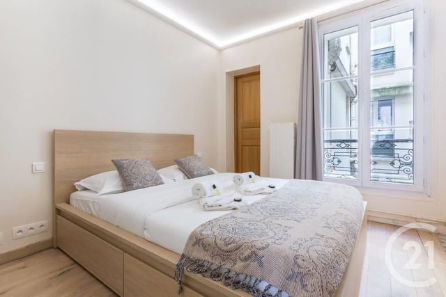 Appartement à vendre - 3 pièces - 59.55 m2 - PARIS - 75018 - ILE-DE-FRANCE - Century 21 Prestige Montmartre Appartement à vendre - 3 pièces - 59.55 m2 - PARIS - 75018 - ILE-DE-FRANCE - Century 21 Prestige Montmartre