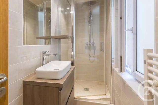 Appartement à vendre - 3 pièces - 59.55 m2 - PARIS - 75018 - ILE-DE-FRANCE - Century 21 Prestige Montmartre Appartement à vendre - 3 pièces - 59.55 m2 - PARIS - 75018 - ILE-DE-FRANCE - Century 21 Prestige Montmartre