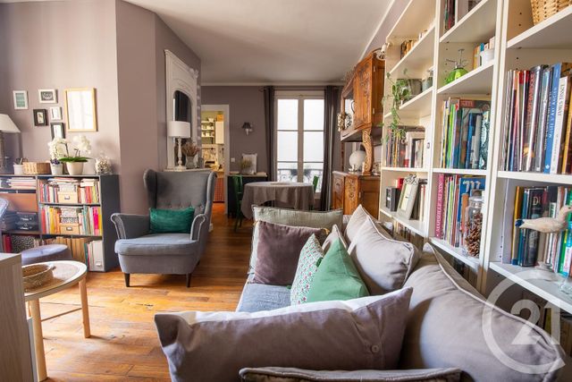 Appartement à vendre - 4 pièces - 66.1 m2 - PARIS - 75010 - ILE-DE-FRANCE - Century 21 Prestige Montmartre Appartement à vendre - 4 pièces - 66.1 m2 - PARIS - 75010 - ILE-DE-FRANCE - Century 21 Prestige Montmartre