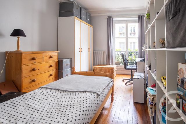 Appartement à vendre - 4 pièces - 66.1 m2 - PARIS - 75010 - ILE-DE-FRANCE - Century 21 Prestige Montmartre Appartement à vendre - 4 pièces - 66.1 m2 - PARIS - 75010 - ILE-DE-FRANCE - Century 21 Prestige Montmartre