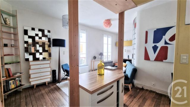 Afficher la photo en grand Appartement T1 à vendre - 1 pièce - 41.0 m2 - PARIS - 75018 - ILE-DE-FRANCE - Century 21 Prestige Montmartre