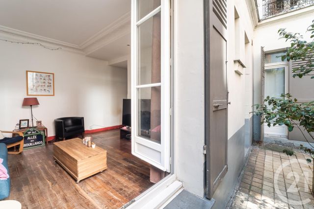 Afficher la photo en grand Appartement F1 à vendre - 1 pièce - 27.52 m2 - PARIS - 75018 - ILE-DE-FRANCE - Century 21 Prestige Montmartre