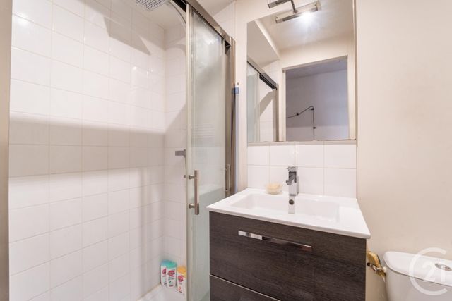 Afficher la photo en grand Appartement F1 à vendre - 1 pièce - 27.52 m2 - PARIS - 75018 - ILE-DE-FRANCE - Century 21 Prestige Montmartre