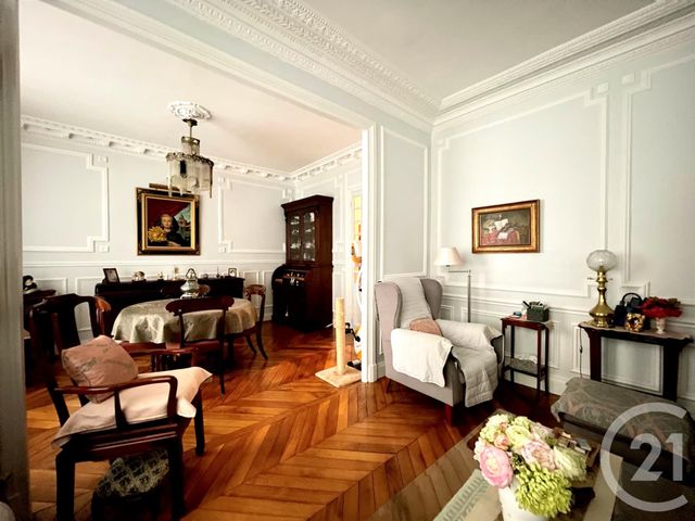 Appartement T5 à vendre - 5 pièces - 98.31 m2 - PARIS - 75018 - ILE-DE-FRANCE - Century 21 Prestige Montmartre