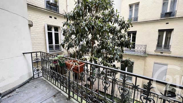 Appartement à louer - 2 pièces - 34.13 m2 - PARIS - 75018 - ILE-DE-FRANCE - Century 21 Prestige Montmartre