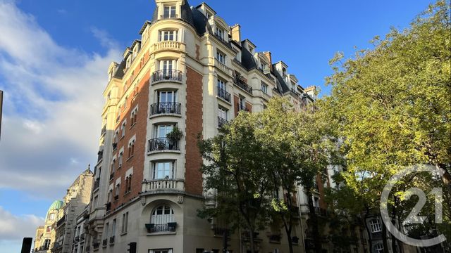 Appartement à louer - 2 pièces - 42.0 m2 - PARIS - 75018 - ILE-DE-FRANCE - Century 21 Prestige Montmartre