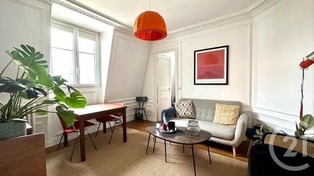 Appartement à vendre - 3 pièces - 55.81 m2 - PARIS - 75018 - ILE-DE-FRANCE - Century 21 Prestige Montmartre