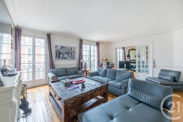 Appartement F5 à louer - 5 pièces - 139.05 m2 - PARIS - 75018 - ILE-DE-FRANCE - Century 21 Prestige Montmartre