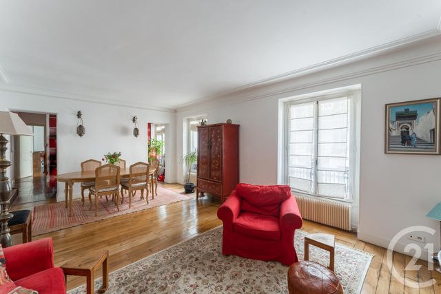 Appartement F6 à vendre - 6 pièces - 105.1 m2 - PARIS - 75010 - ILE-DE-FRANCE - Century 21 Prestige Montmartre