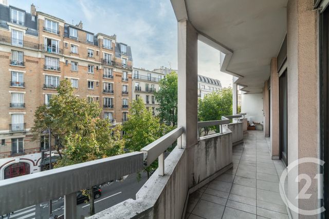 Appartement F6 à vendre - 6 pièces - 106.52 m2 - PARIS - 75018 - ILE-DE-FRANCE - Century 21 Prestige Montmartre