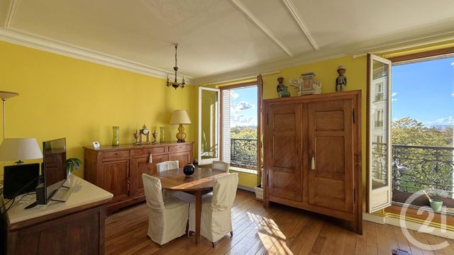 Appartement 2/3 pièces à vendre - 2 pièces - 44.74 m2 - PARIS - 75018 - ILE-DE-FRANCE - Century 21 Prestige Montmartre