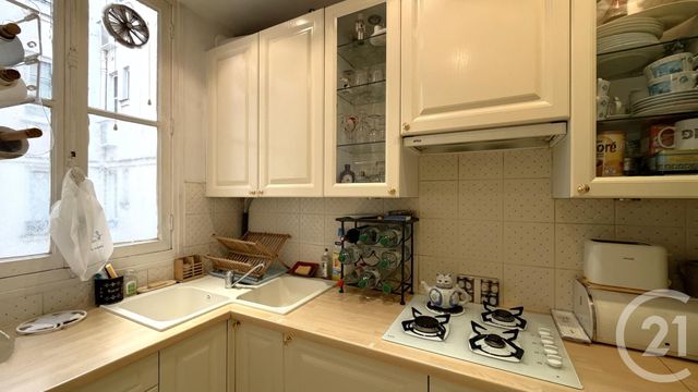 Appartement 2/3 pièces à vendre - 2 pièces - 44.74 m2 - PARIS - 75018 - ILE-DE-FRANCE - Century 21 Prestige Montmartre