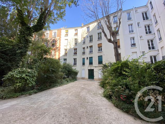 Appartement à louer - 2 pièces - 45.0 m2 - PARIS - 75018 - ILE-DE-FRANCE - Century 21 Prestige Montmartre