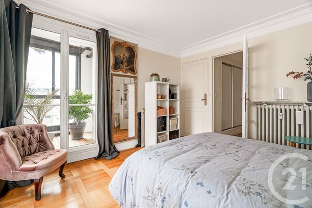 Appartement F5 à vendre - 5 pièces - 128.71 m2 - PARIS - 75018 - ILE-DE-FRANCE - Century 21 Prestige Montmartre