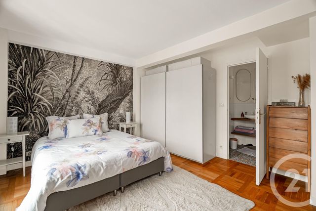 Appartement F5 à vendre - 5 pièces - 128.71 m2 - PARIS - 75018 - ILE-DE-FRANCE - Century 21 Prestige Montmartre