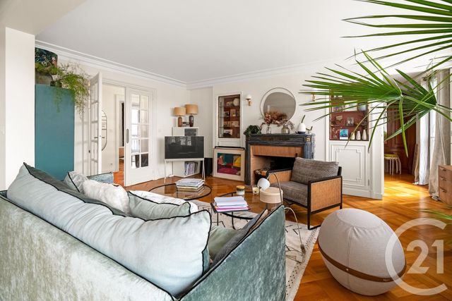 Appartement F5 à vendre - 5 pièces - 128.71 m2 - PARIS - 75018 - ILE-DE-FRANCE - Century 21 Prestige Montmartre