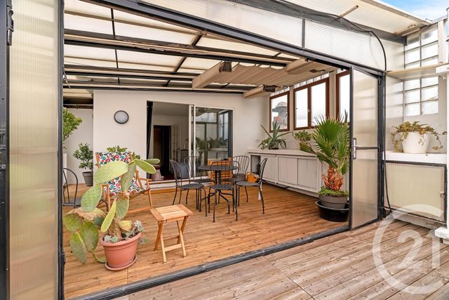 Appartement F5 à vendre - 5 pièces - 128.71 m2 - PARIS - 75018 - ILE-DE-FRANCE - Century 21 Prestige Montmartre