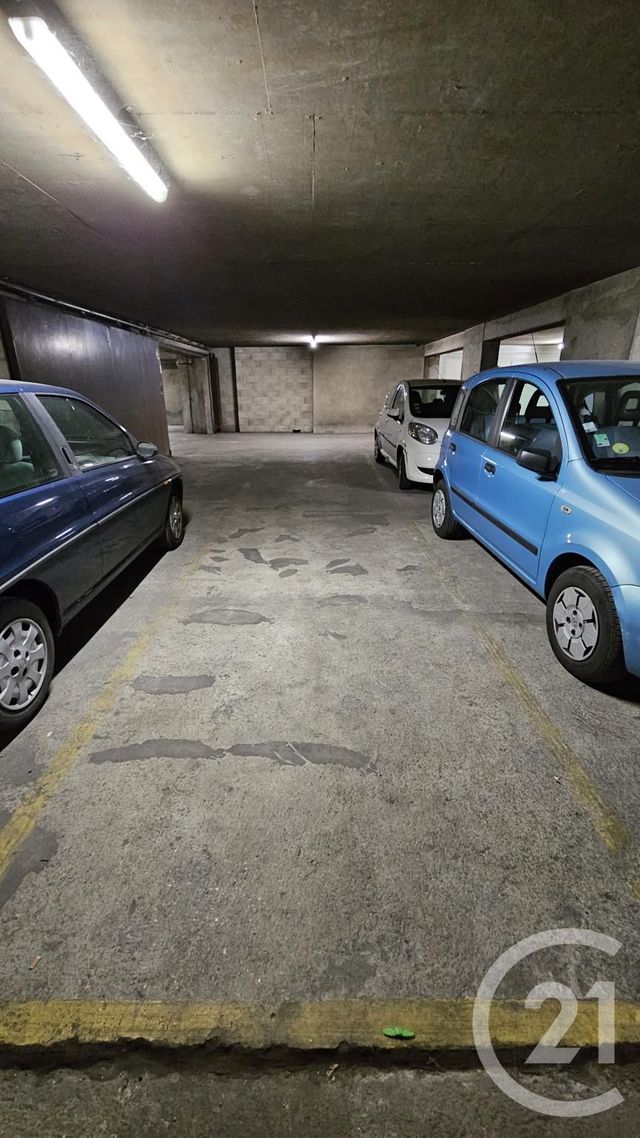 parking à vendre - 21.18 m2 - PARIS - 75018 - ILE-DE-FRANCE - Century 21 Prestige Montmartre