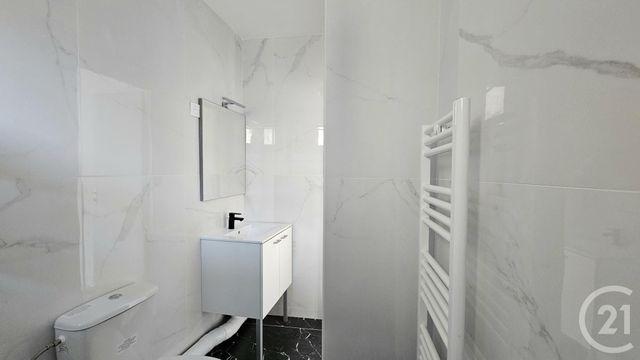 Appartement 2 pièces à vendre - 2 pièces - 27.33 m2 - PARIS - 75018 - ILE-DE-FRANCE - Century 21 Prestige Montmartre