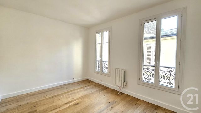 Appartement 2 pièces à vendre - 2 pièces - 27.33 m2 - PARIS - 75018 - ILE-DE-FRANCE - Century 21 Prestige Montmartre
