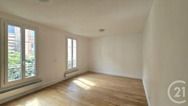 Appartement Studio à vendre - 1 pièce - 24.24 m2 - PARIS - 75018 - ILE-DE-FRANCE - Century 21 Prestige Montmartre