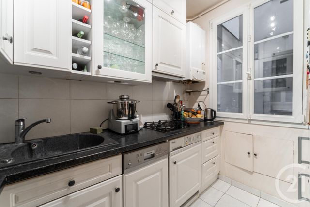 Appartement à vendre - 3 pièces - 59.09 m2 - PARIS - 75018 - ILE-DE-FRANCE - Century 21 Prestige Montmartre