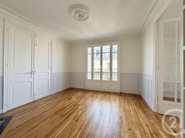 Appartement F5 à vendre - 5 pièces - 92.81 m2 - COURBEVOIE - 92 - ILE-DE-FRANCE - Century 21 Prestige Montmartre