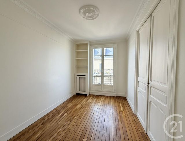Appartement F5 à vendre - 5 pièces - 92.81 m2 - COURBEVOIE - 92 - ILE-DE-FRANCE - Century 21 Prestige Montmartre