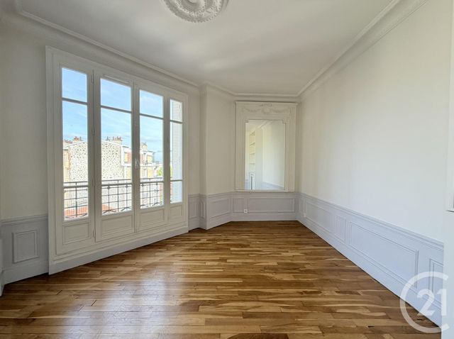 Appartement F5 à vendre - 5 pièces - 92.81 m2 - COURBEVOIE - 92 - ILE-DE-FRANCE - Century 21 Prestige Montmartre