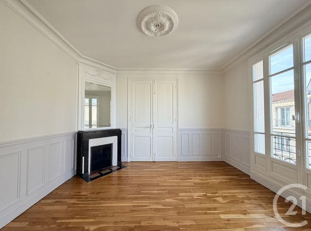 Appartement F5 à vendre - 5 pièces - 92.81 m2 - COURBEVOIE - 92 - ILE-DE-FRANCE - Century 21 Prestige Montmartre