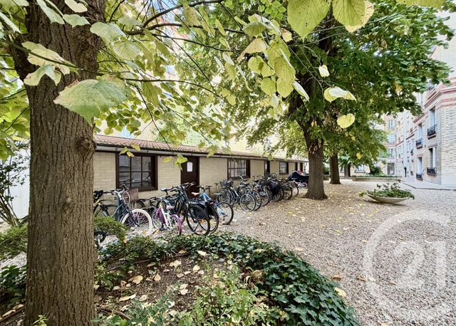 Appartement F5 à vendre - 5 pièces - 92.81 m2 - COURBEVOIE - 92 - ILE-DE-FRANCE - Century 21 Prestige Montmartre