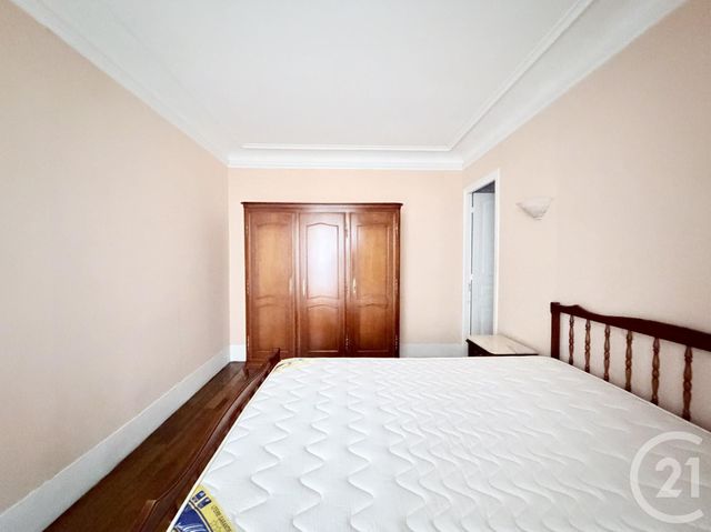 Appartement à vendre - 3 pièces - 52.27 m2 - PARIS - 75018 - ILE-DE-FRANCE - Century 21 Prestige Montmartre