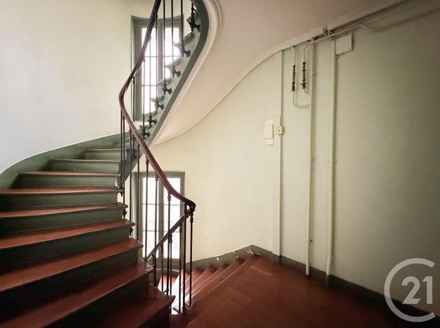 Appartement à vendre - 3 pièces - 52.27 m2 - PARIS - 75018 - ILE-DE-FRANCE - Century 21 Prestige Montmartre