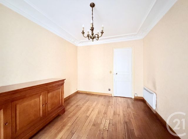 Appartement à vendre - 3 pièces - 52.27 m2 - PARIS - 75018 - ILE-DE-FRANCE - Century 21 Prestige Montmartre