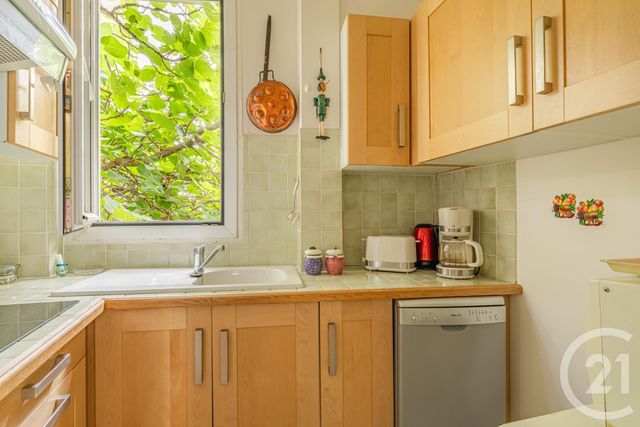 Appartement à vendre - 3 pièces - 50.71 m2 - PARIS - 75018 - ILE-DE-FRANCE - Century 21 Prestige Montmartre