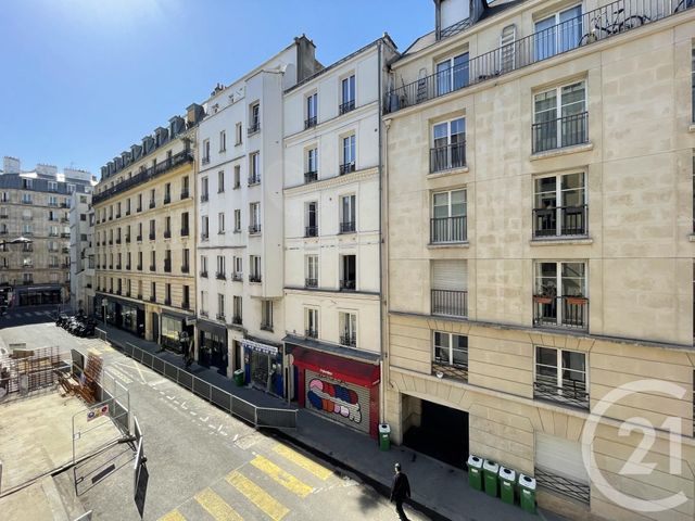 Appartement à louer - 2 pièces - 35.0 m2 - PARIS - 75011 - ILE-DE-FRANCE - Century 21 Prestige Montmartre