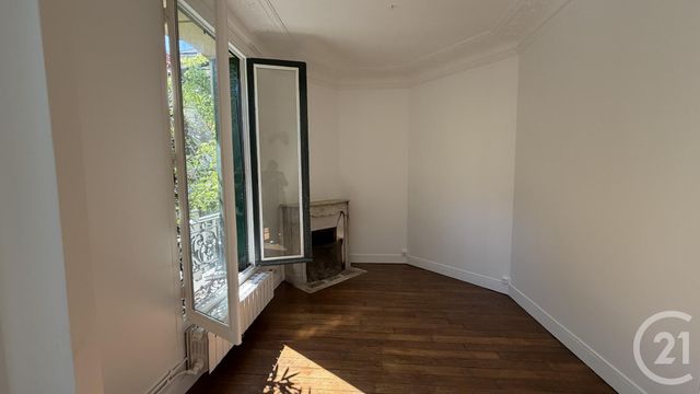 Appartement Duplex à louer - 3 pièces - 62.6 m2 - PARIS - 75018 - ILE-DE-FRANCE - Century 21 Prestige Montmartre