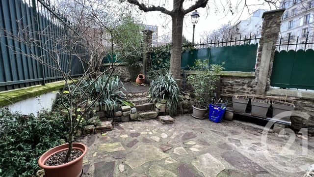 Appartement Duplex à louer - 3 pièces - 62.6 m2 - PARIS - 75018 - ILE-DE-FRANCE - Century 21 Prestige Montmartre