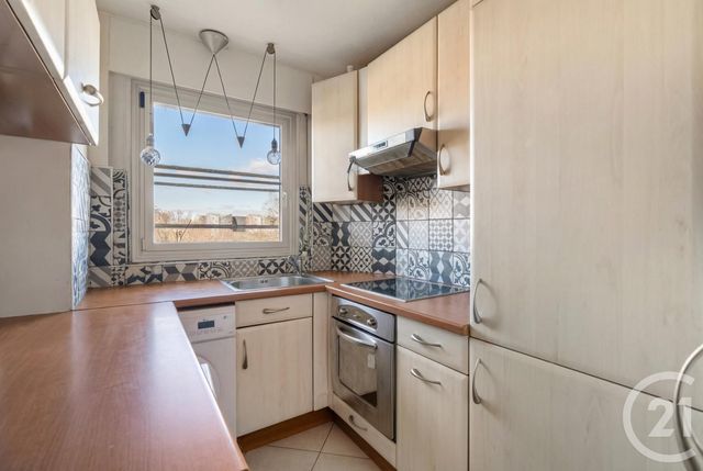 Appartement à vendre - 2 pièces - 46.93 m2 - PARIS - 75018 - ILE-DE-FRANCE - Century 21 Prestige Montmartre