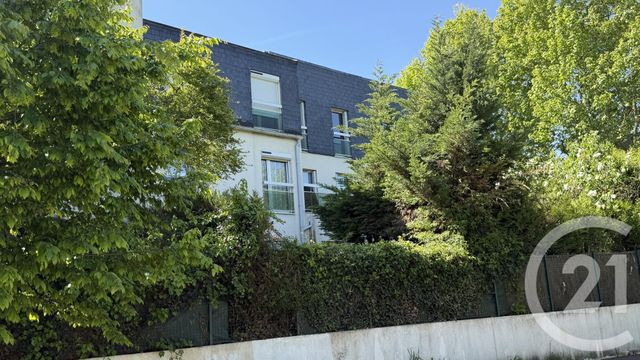 Appartement 4 pièces à louer - 4 pièces - 85.0 m2 - NOISY LE GRAND - 93 - ILE-DE-FRANCE - Century 21 Prestige Montmartre