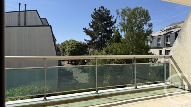 Appartement 4 pièces à louer - 4 pièces - 85.0 m2 - NOISY LE GRAND - 93 - ILE-DE-FRANCE - Century 21 Prestige Montmartre