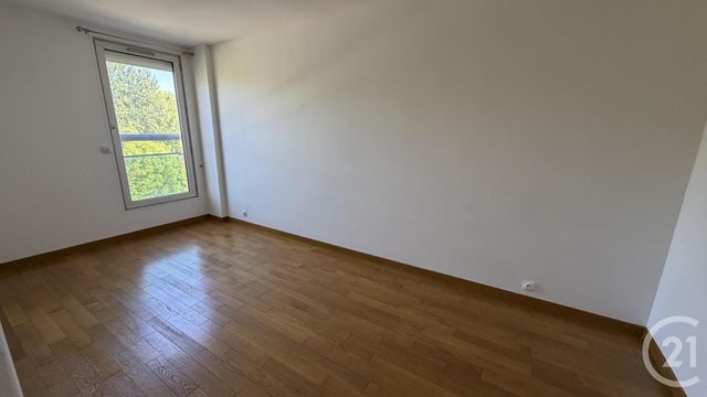 Appartement 4 pièces à louer - 4 pièces - 85.0 m2 - NOISY LE GRAND - 93 - ILE-DE-FRANCE - Century 21 Prestige Montmartre